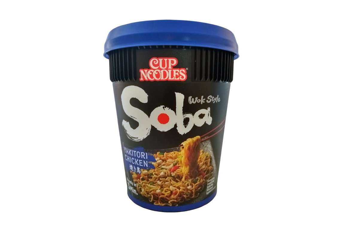 Nouilles soba instantanées avec sauce poulet yakitori