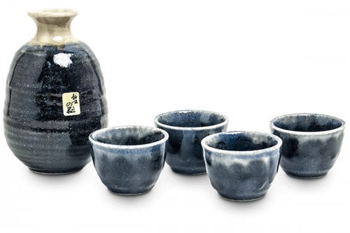 Set à saké 4 tasses et 1 carafe - Bleu nuit Set à saké 4 tasses et 1 carafe - Bleu nuit