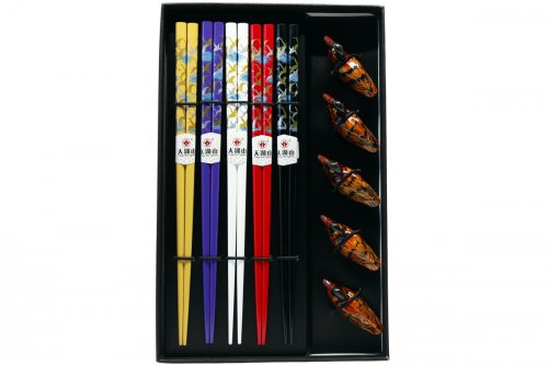 Coffret 5 paires de baguettes bois coloré, thème « grue Japonaise » avec porte-baguettes « canard » Coffret 5 paires de baguettes bois coloré, thème « grue Japonaise » avec porte-baguettes « canard »