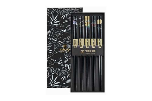 Coffret de 5 paires de baguettes noires et motifs Coffret de 5 paires de baguettes noires et motifs
